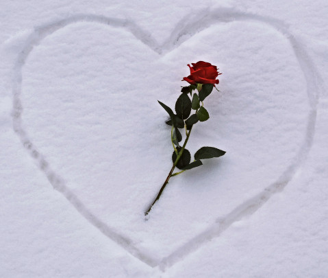 Valentýnské pohlednice, pohlednice z lásky - Pohlednice srdiecko sneh 