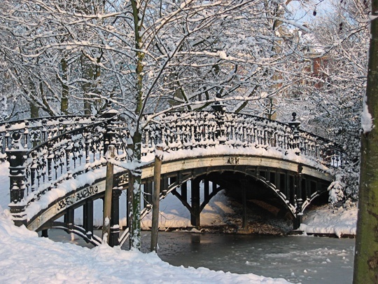 Pohľadnica -  zima rozpravka sneh rieka most 